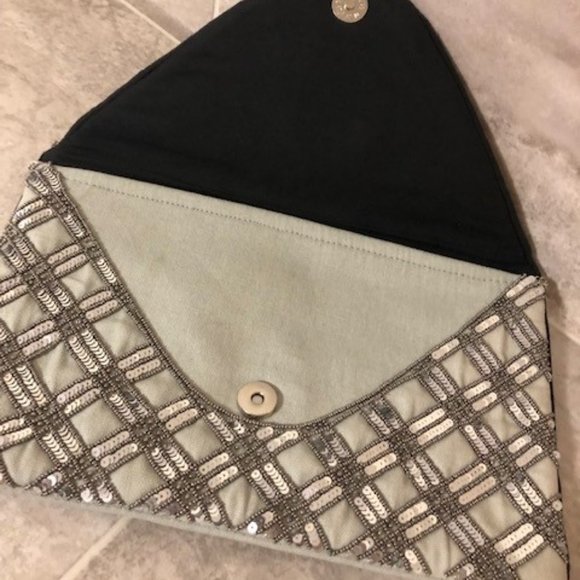 Silver and Gray Sequined Canvas Shoulder Bag - Picture 3 of 12